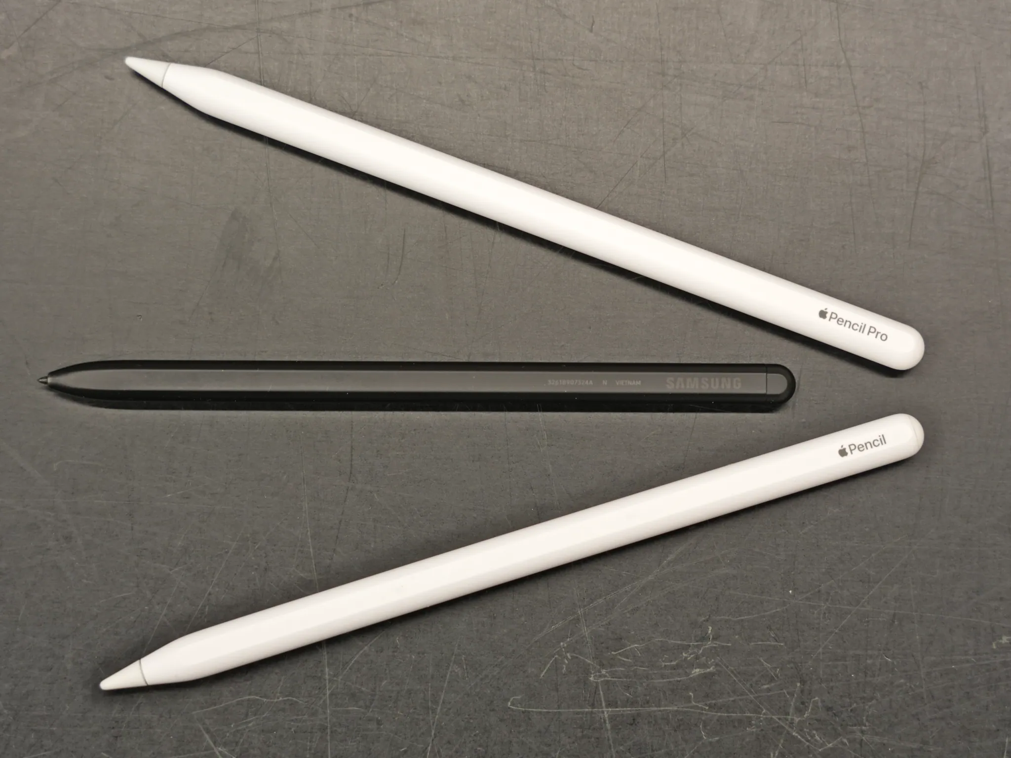 Apple Pencil vs Apple Pencil Pro, comparison